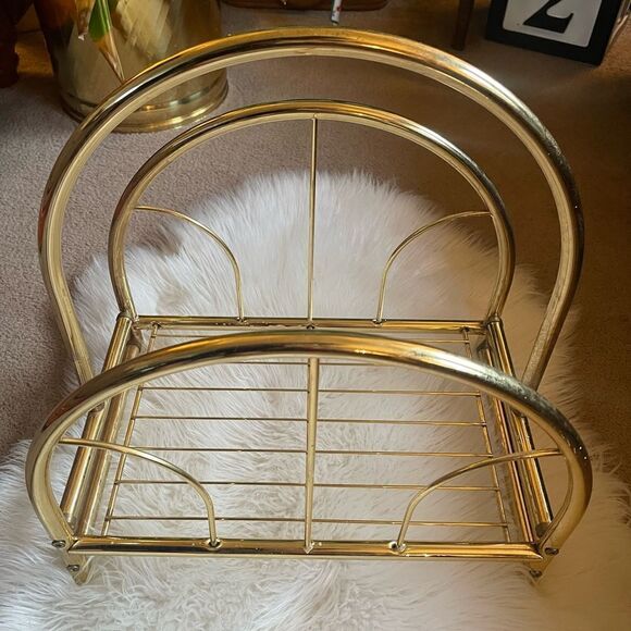 1960s The Commodore Collection by Rosalco Brass Finish Gold Metal Magazine Rack - Picture 4 of 6